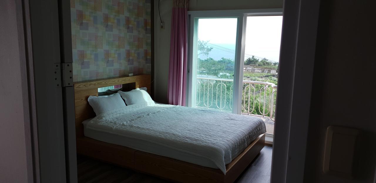 Memory Tour Apartment Сеогвипо Екстериор снимка
